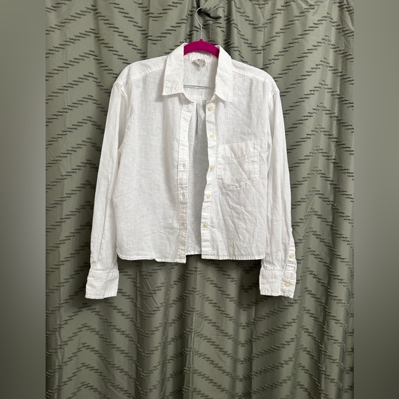 GAP The Big Shirt size M 
White, button down top, 45% cotton 55% linen - Picture 1 of 9